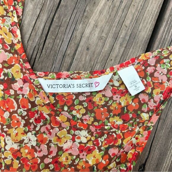 Early 2000’s Victoria’s Secret Slip Dress - Picture 2 of 2